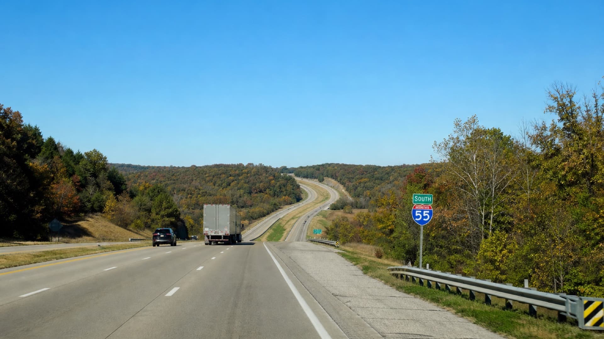 Interstate 55 southbound in Jefferson County, Missouri.